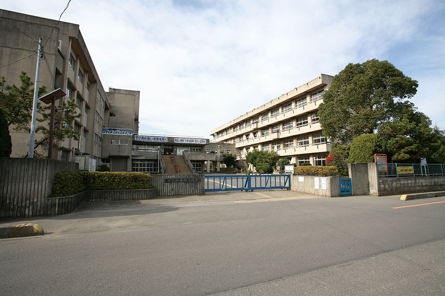 北陽中学校