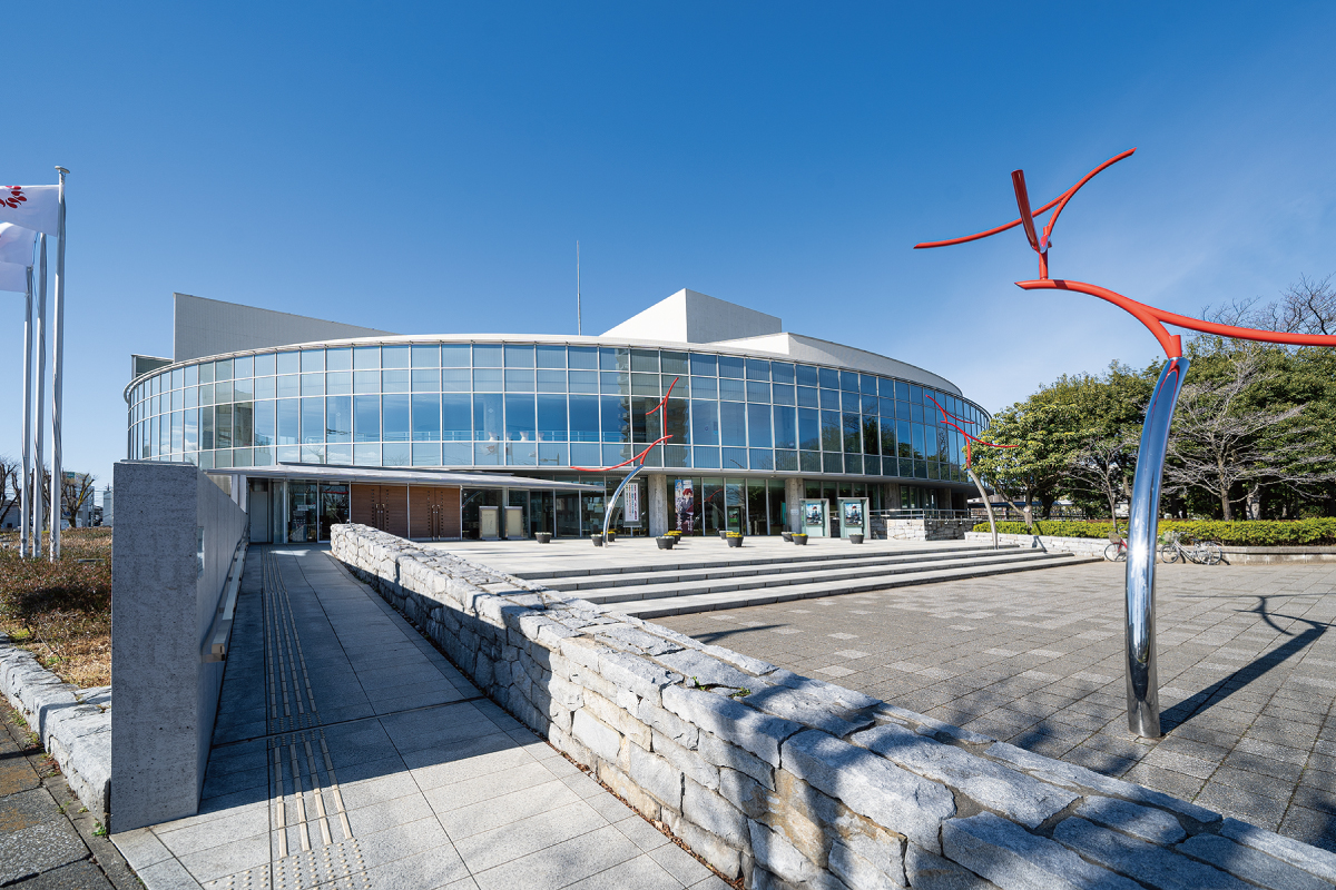 【桶川市民ホール・さいたま文学館】 【桶川市民ホール・さいたま文学館】
