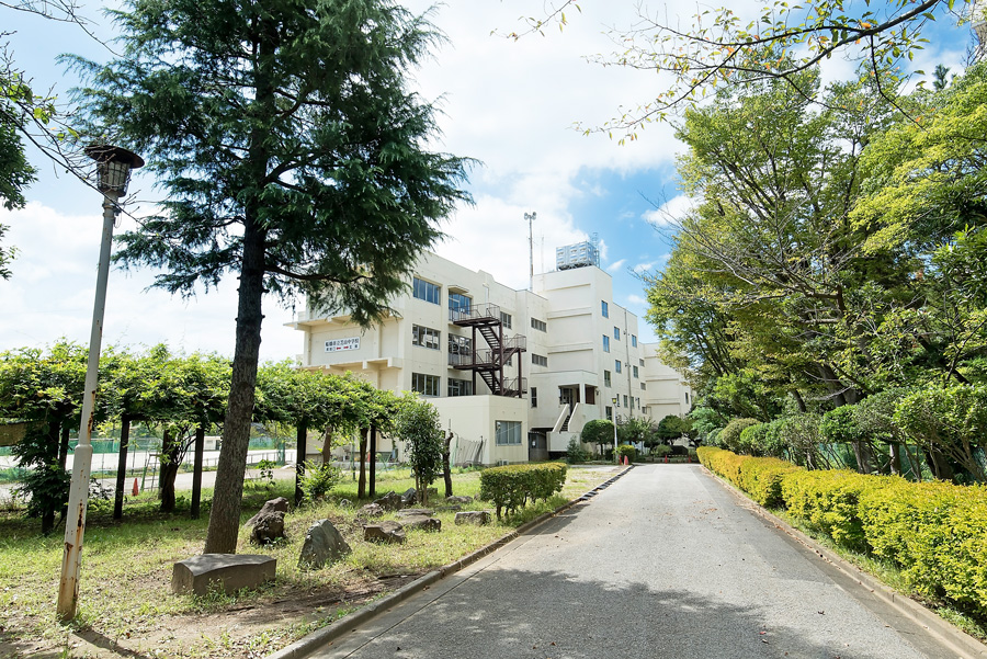 芝山中学校(現地より徒歩18分)