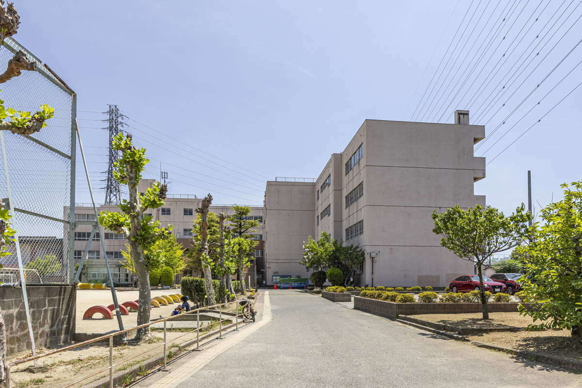 越谷市立宮本小学校 越谷市立宮本小学校