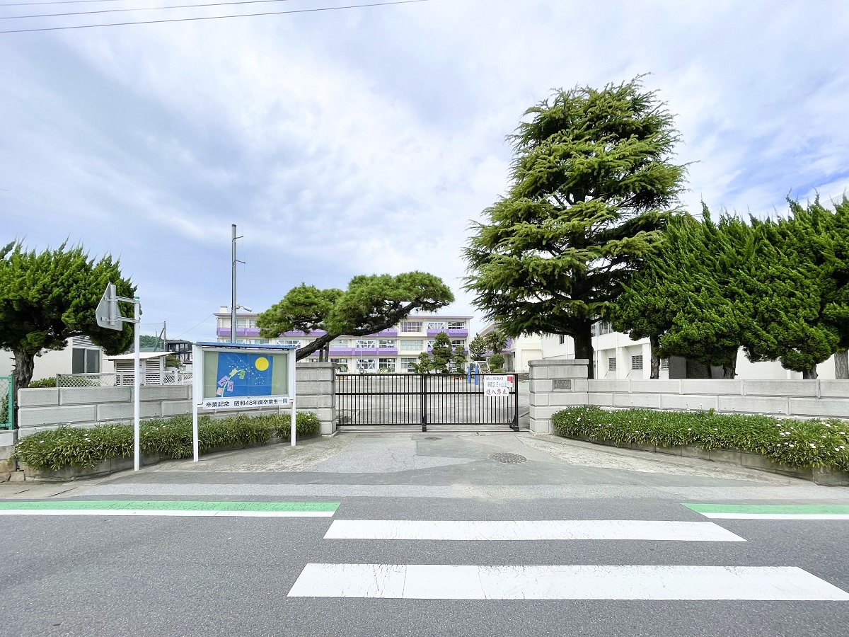 稲毛小学校