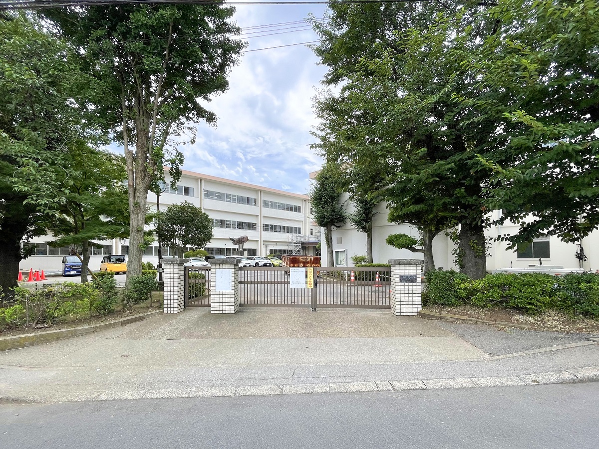 稲毛中学校