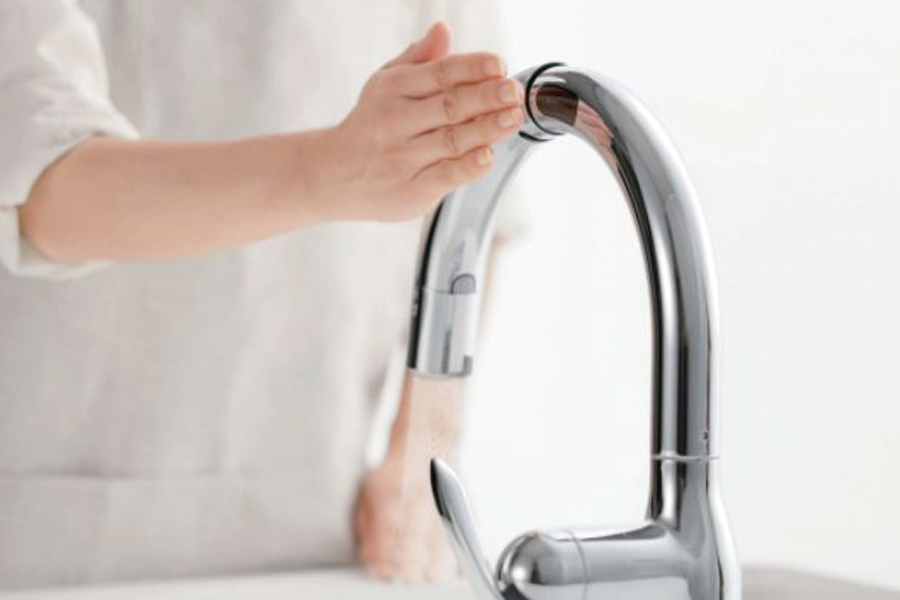 【タッチレス蛇口一体型浄水器】