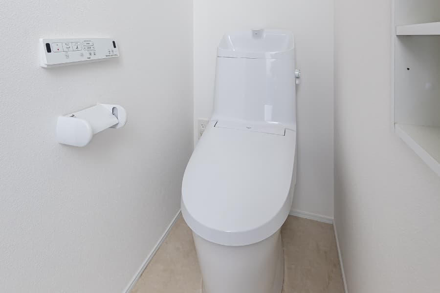 【ベーシアシャワートイレ(フチレス)】 【ベーシアシャワートイレ(フチレス)】