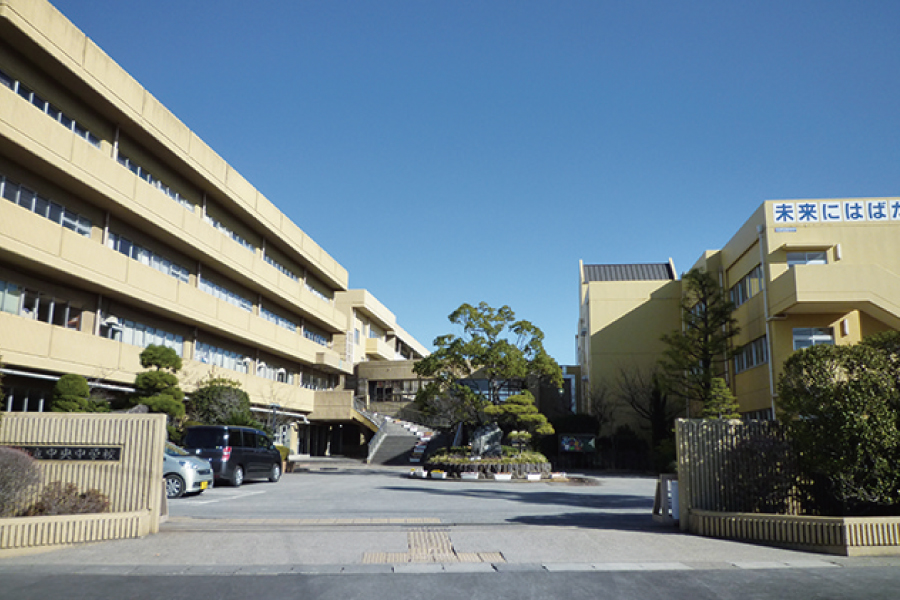 【越谷市立中央中学校】 【越谷市立中央中学校】
