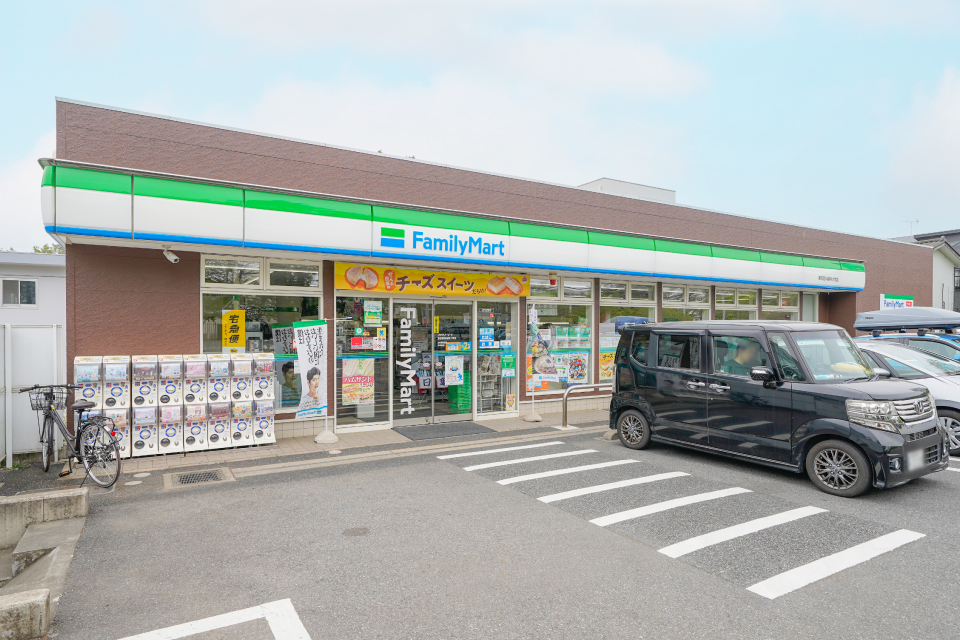 ファミリーマート東京科学大学国府台キャンパス店