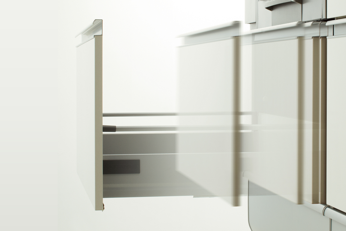 【サイレントレール】