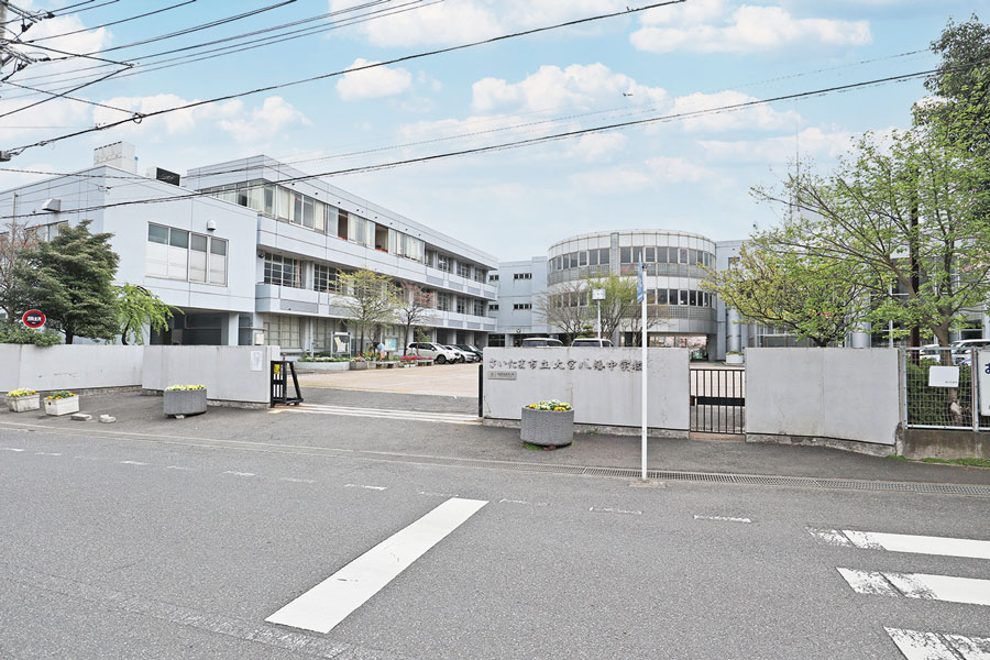 大宮八幡中学校(現地より徒歩5分)