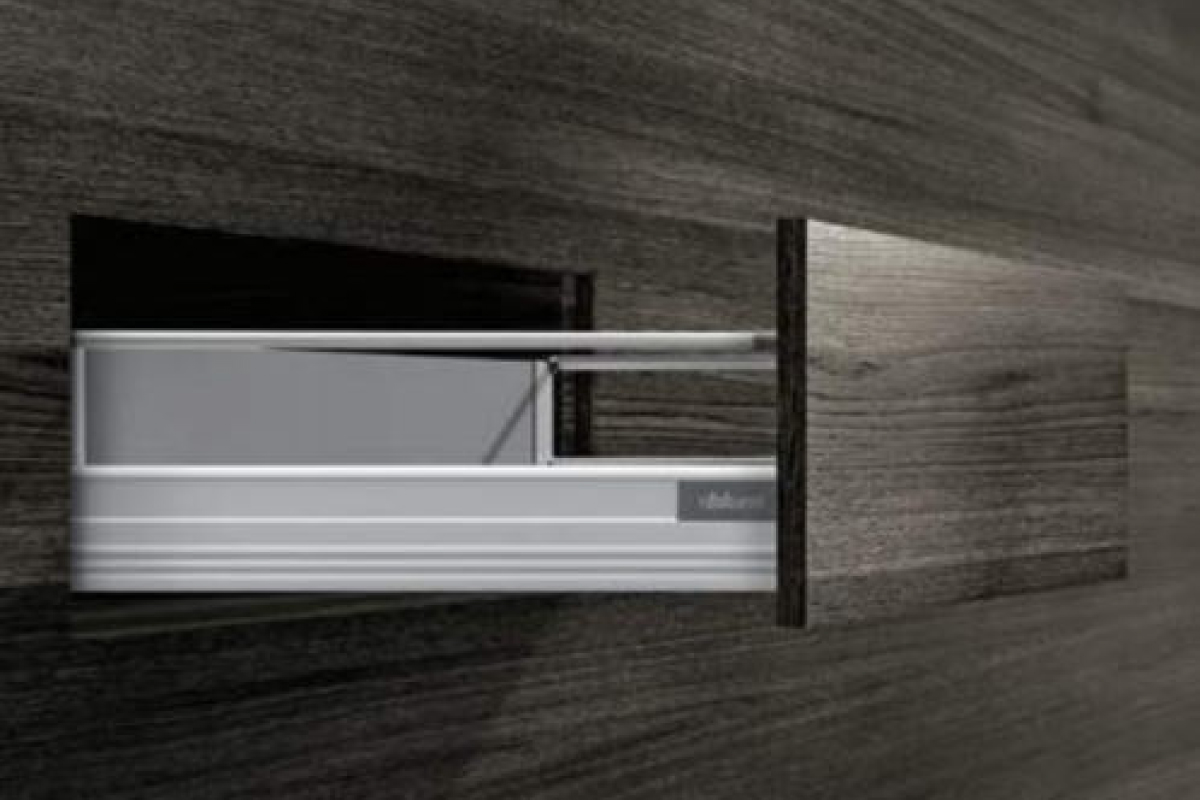 【ブルモーションレール】