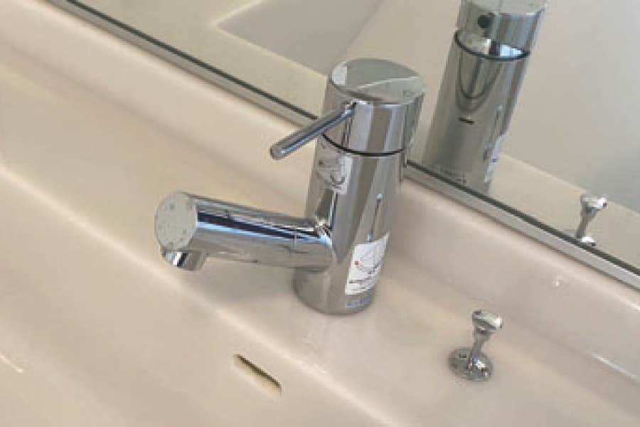 【引き出し式混合水栓】