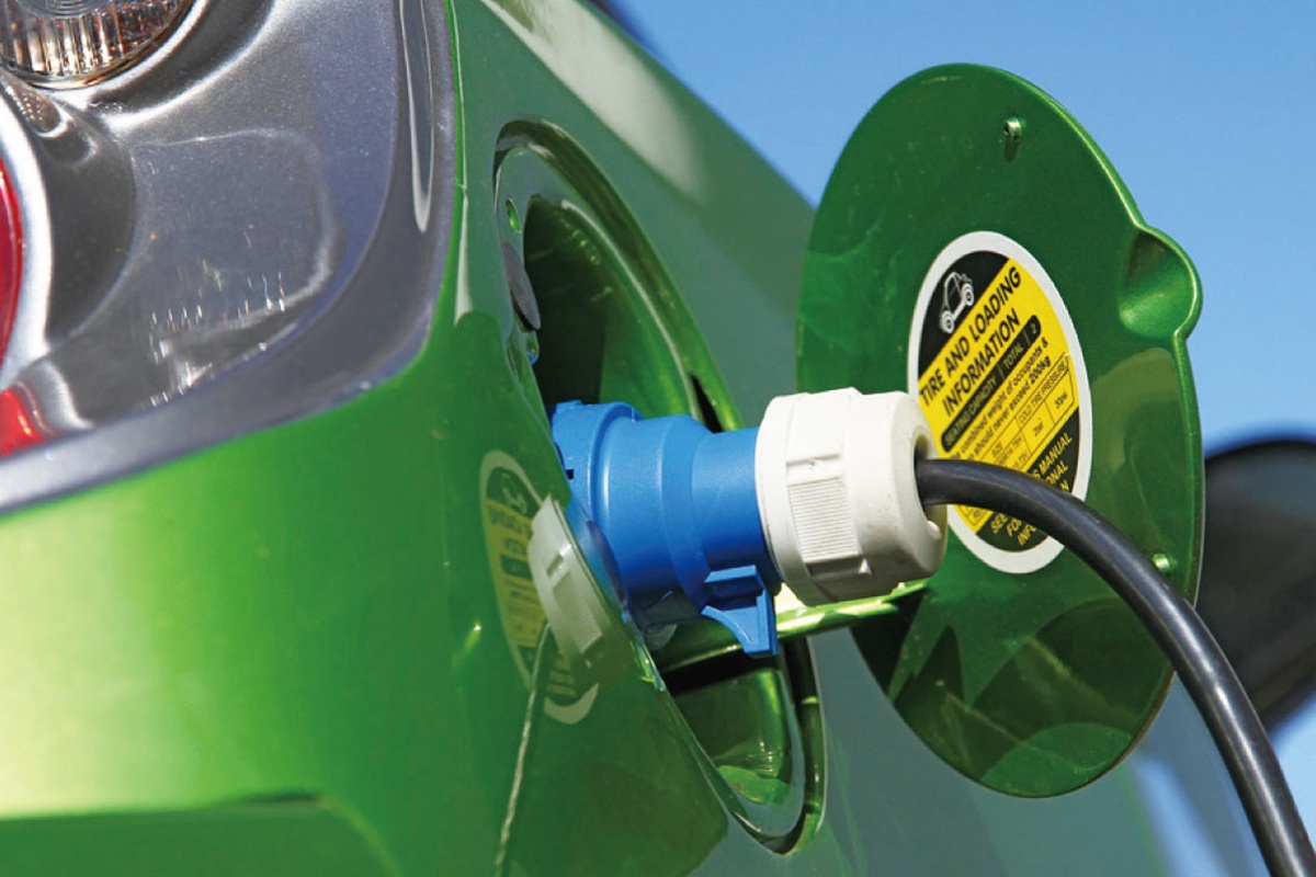 【EV・PHEV充電用屋外コンセント】 【EV・PHEV充電用屋外コンセント】