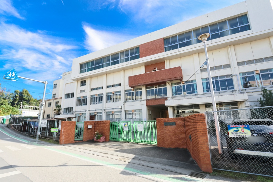 神根東小学校