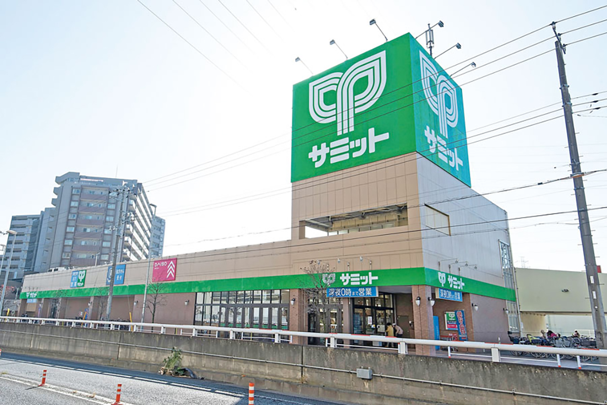 サミットストア　鳩ヶ谷駅前