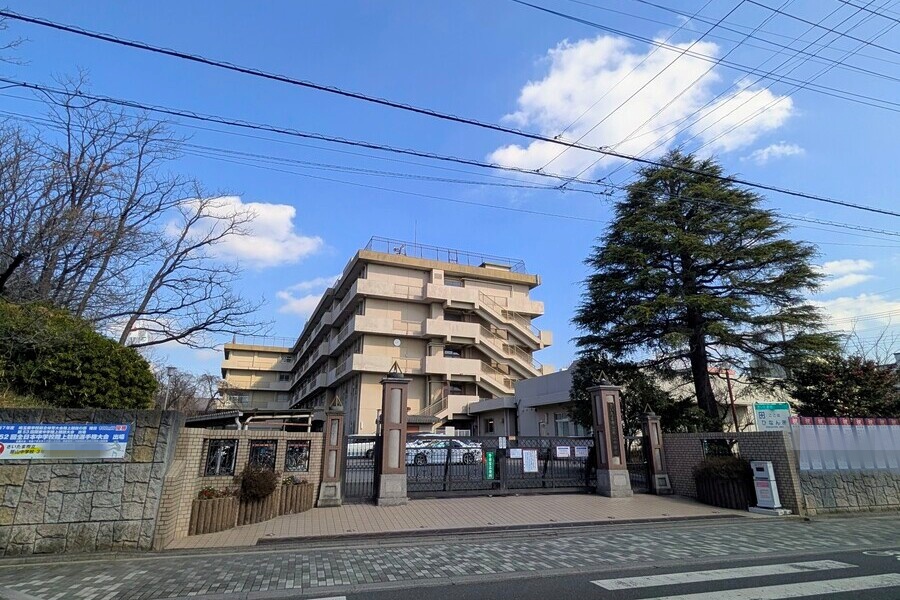 原山中学校