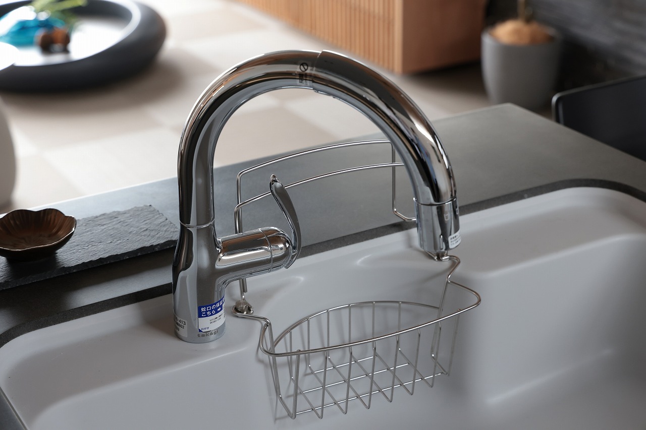 【タッチレス蛇口一体型浄水器「LC」】