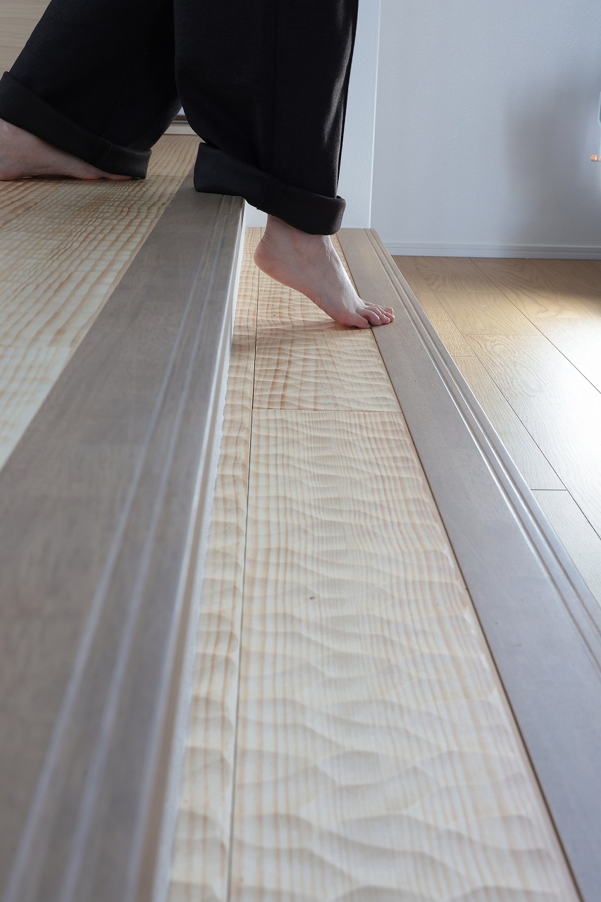 【ピノアース足感フロア】