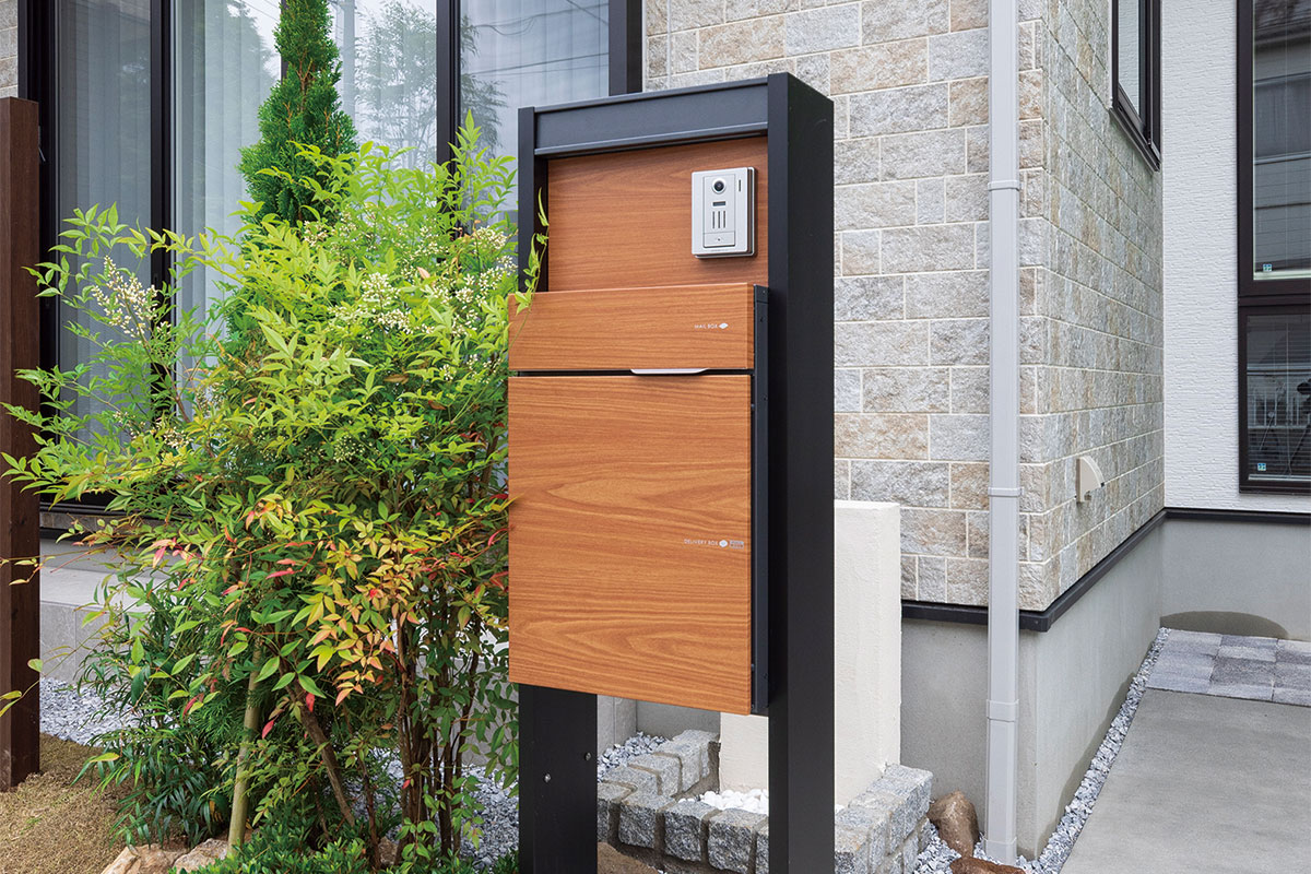 【宅配ボックス付き機能門柱】