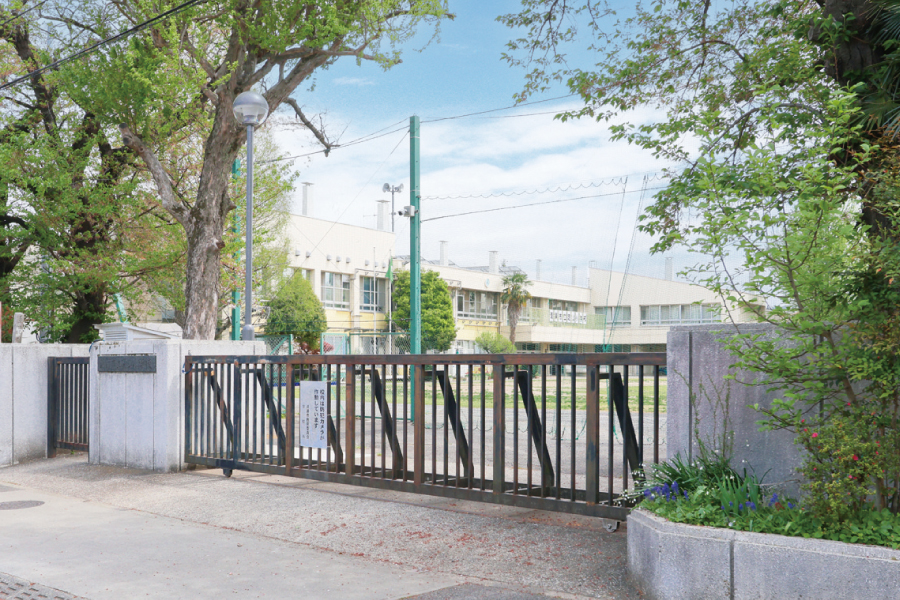芝山小学校