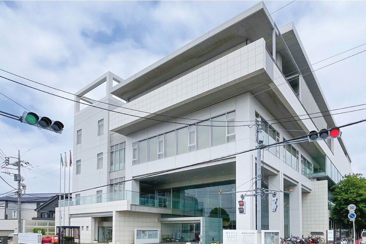 欅のホール(中央出張所、興風図書館、生涯学習センター)