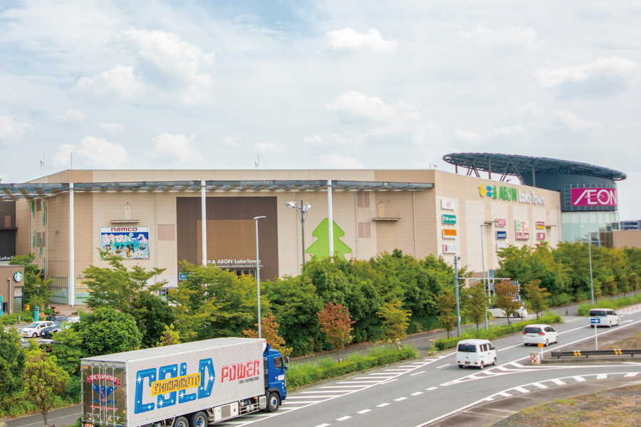 イオンレイクタウン