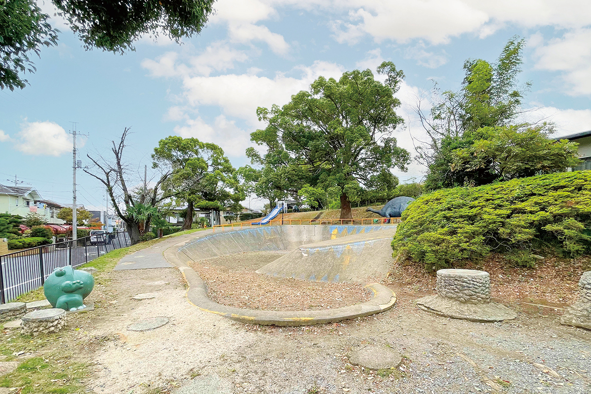 コミュニティ第2児童公園(かいじゅう公園) コミュニティ第2児童公園(かいじゅう公園)