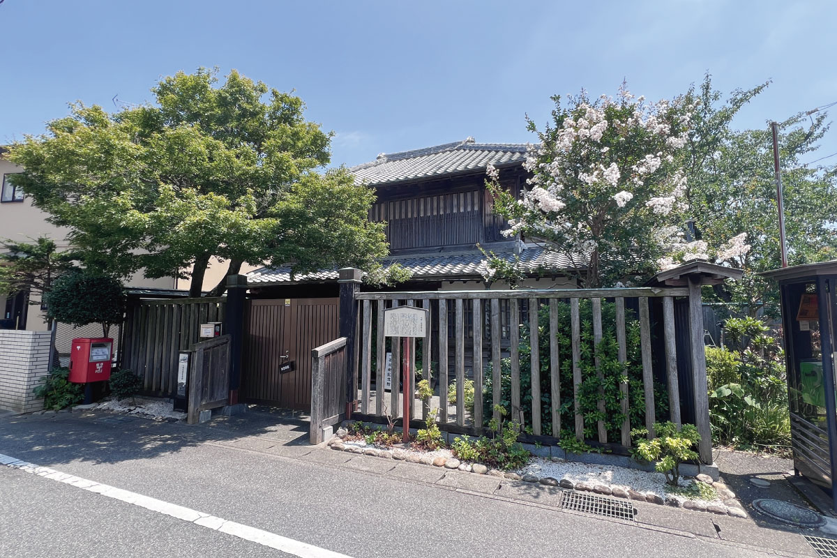 一茶双樹記念館 一茶双樹記念館