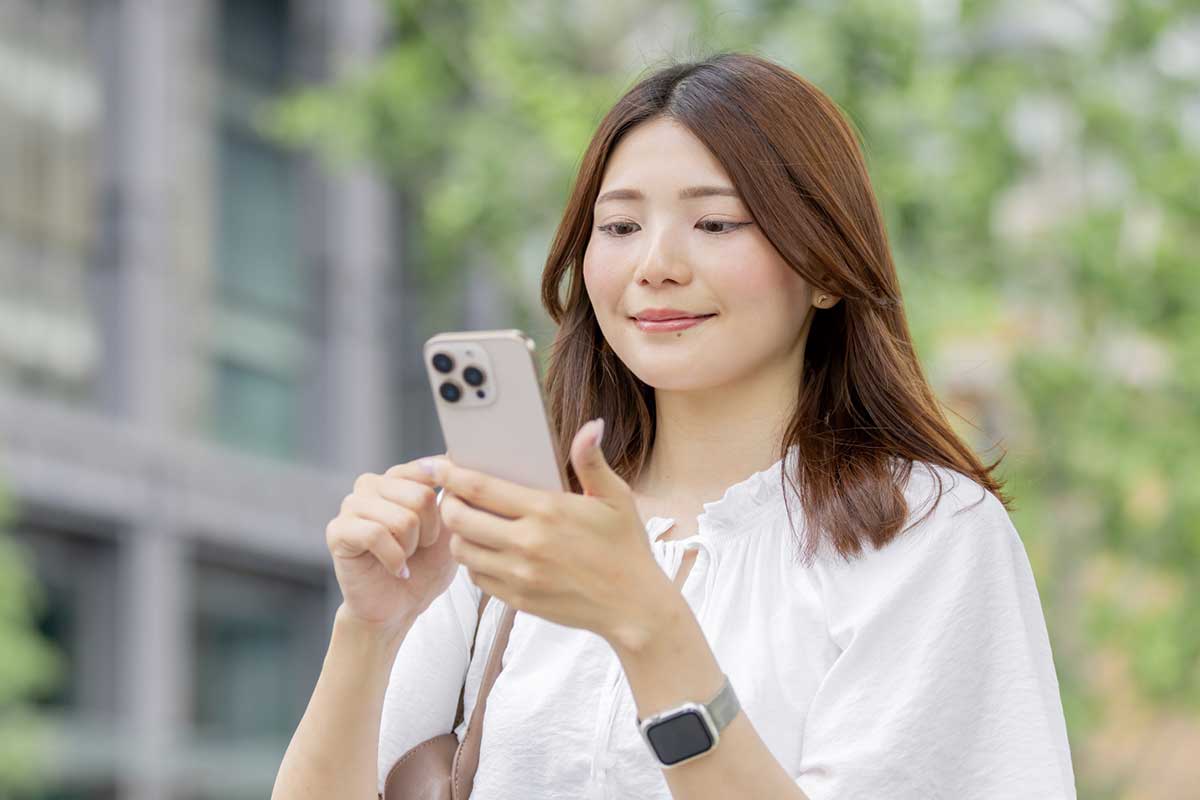 【外出先のスマホで玄関ドアの施錠・解錠】 【外出先のスマホで玄関ドアの施錠・解錠】