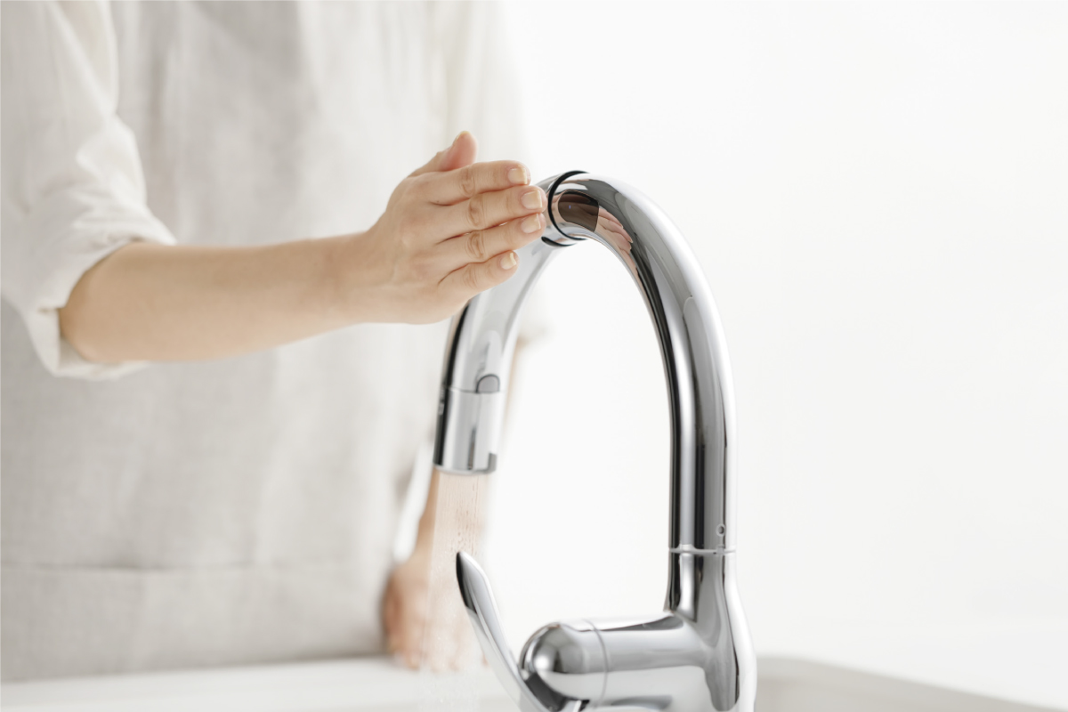 【タッチレス蛇口一体型浄水器/LC】