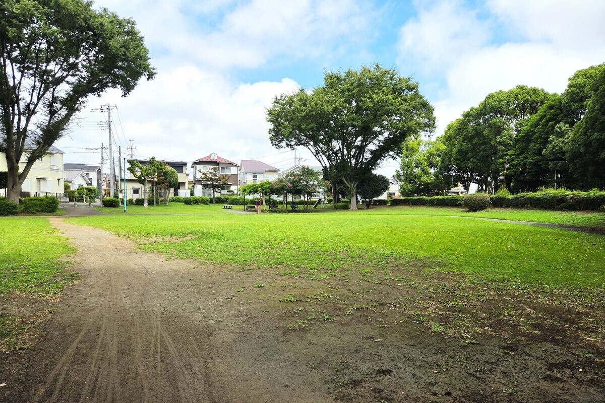 東初石1号緑地(ちびっこ公園) 東初石1号緑地(ちびっこ公園)