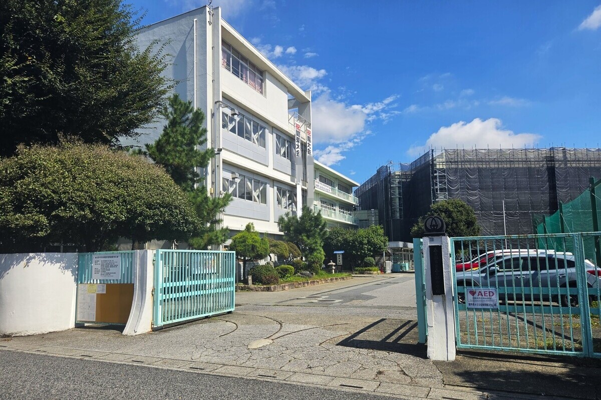 春日部中学校 春日部中学校
