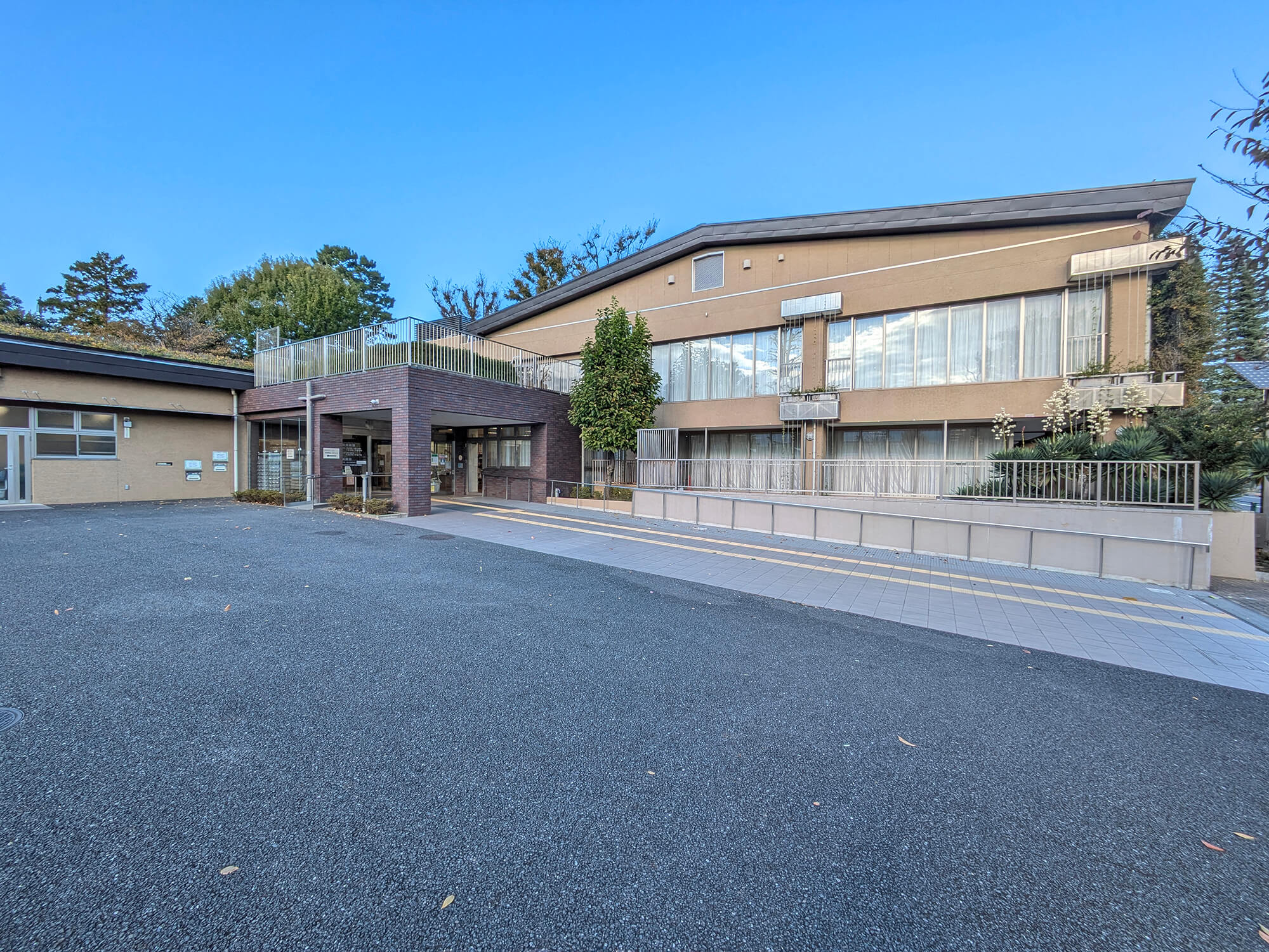 石神井図書館