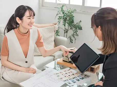 ご相談をより深く、有意義にするための打ち合わせをしている画像